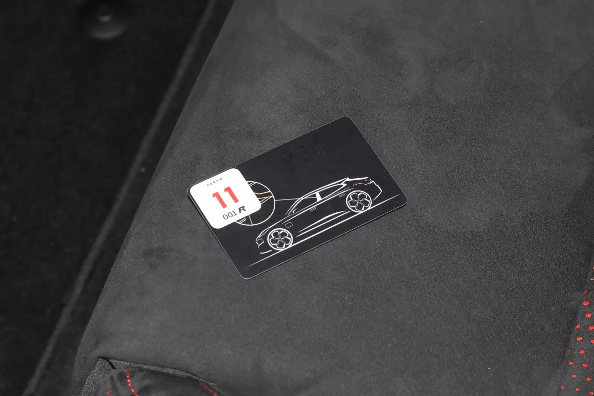 ZEEKR 001 FR
