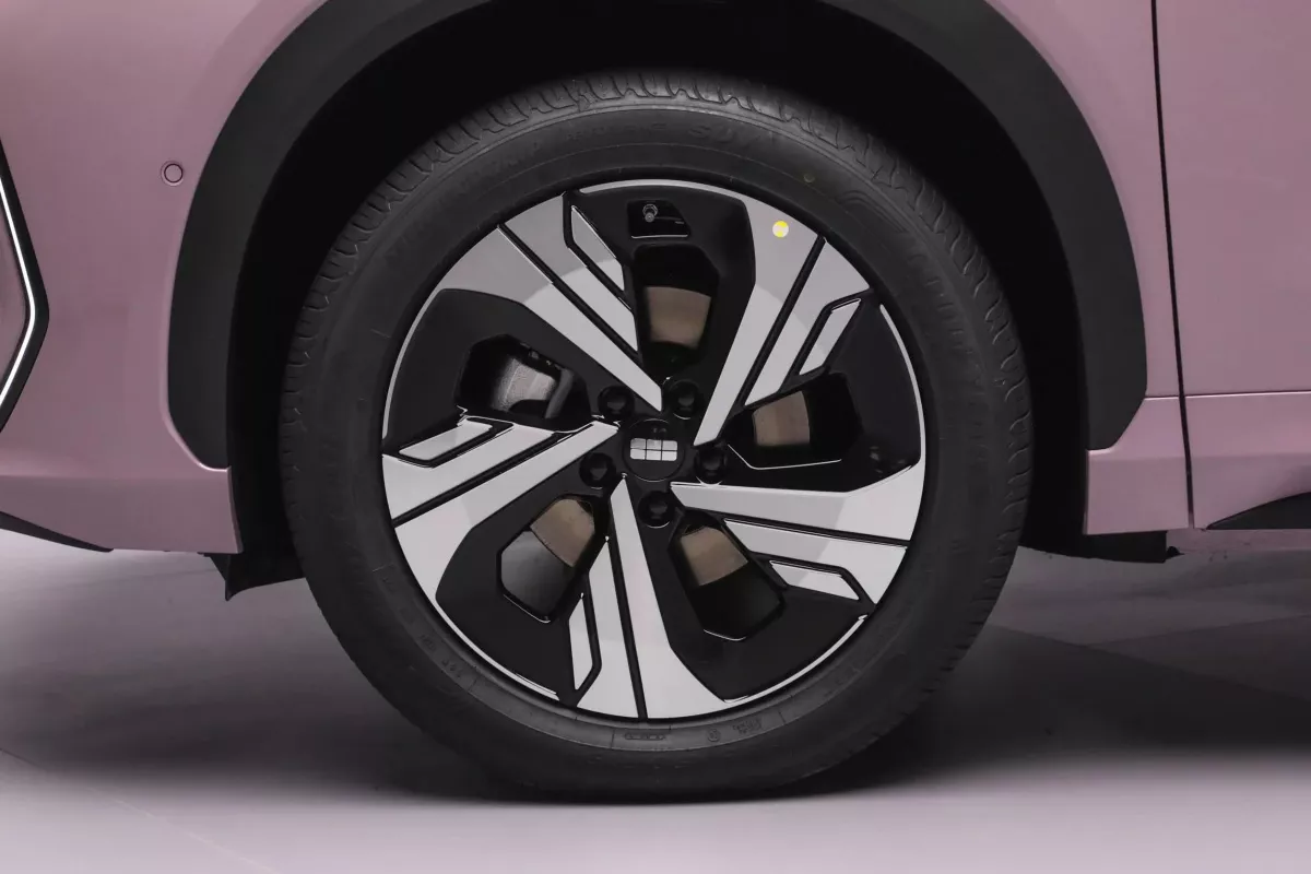 Geely Galaxy E5