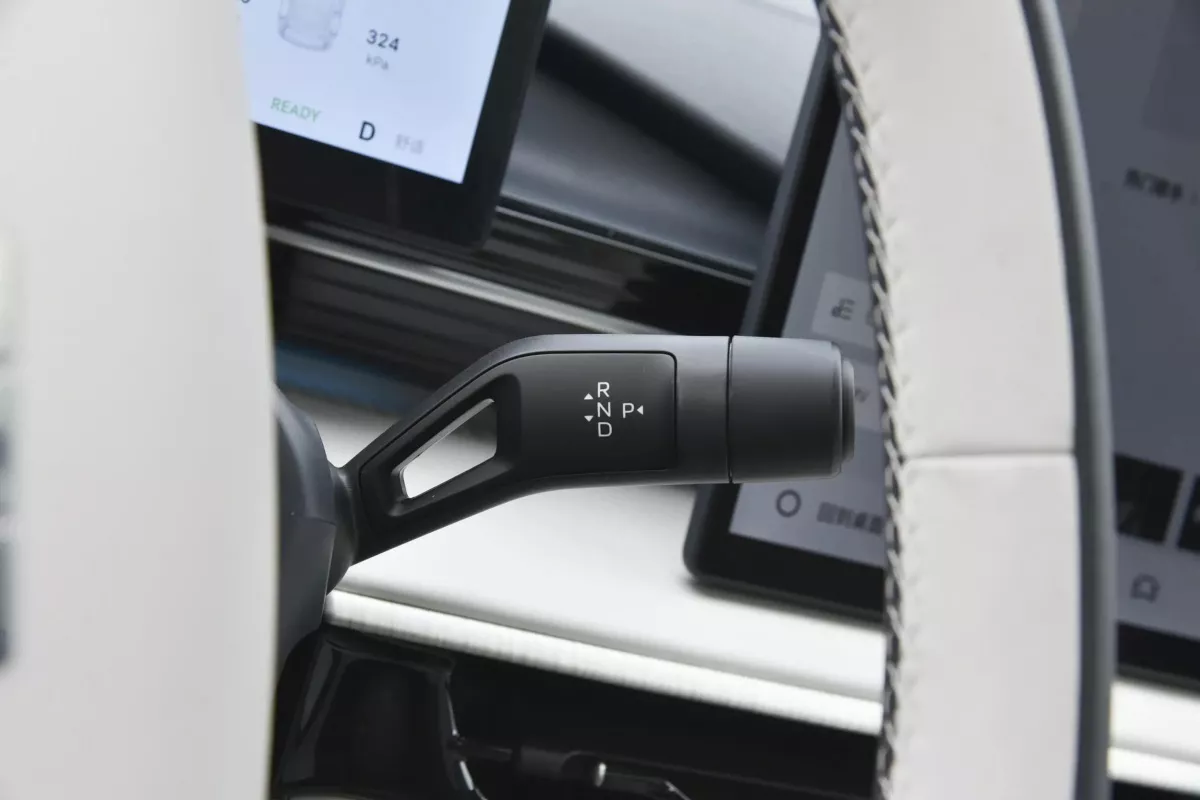 Geely Galaxy E5