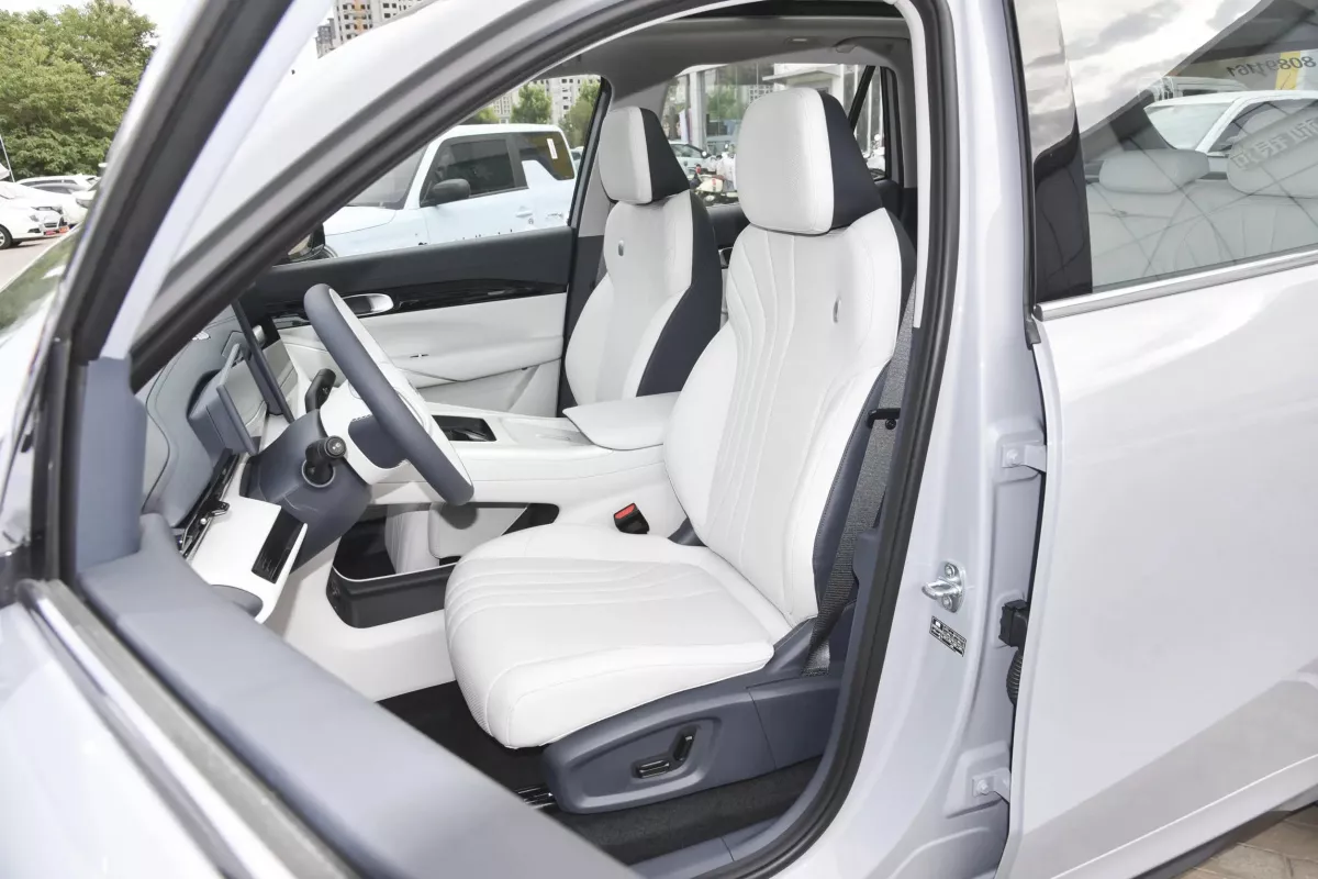 Geely Galaxy E5