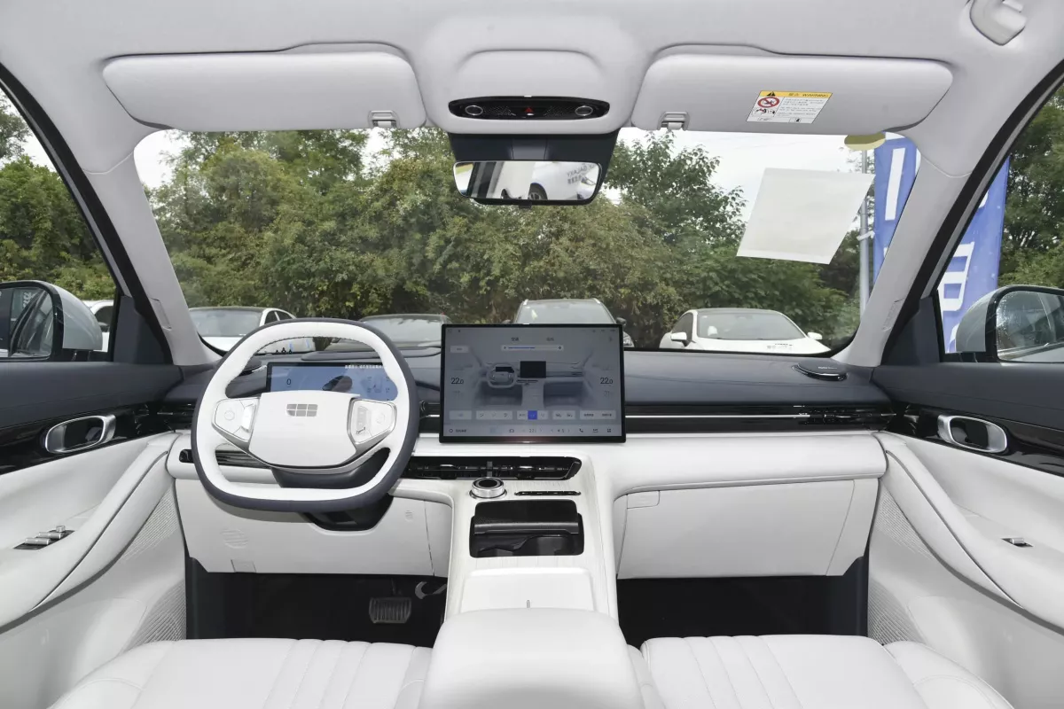 Geely Galaxy E5