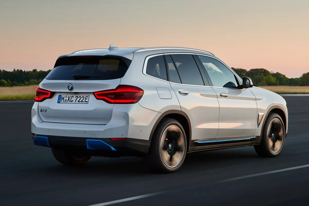 BMW iX3