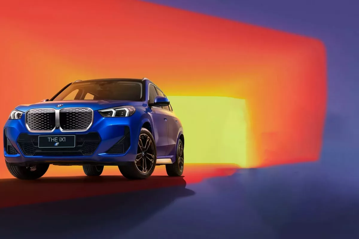 BMW iX1